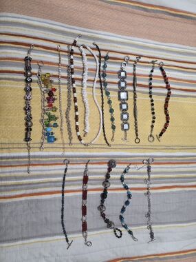 Mixed Beaded and Chain Women’s Bracelet Set in Multi-Color